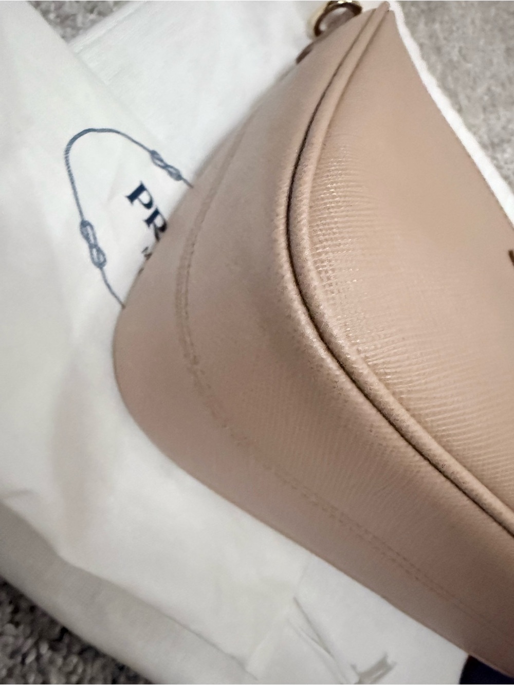 Prada Re-edition - Picture 12 of 16